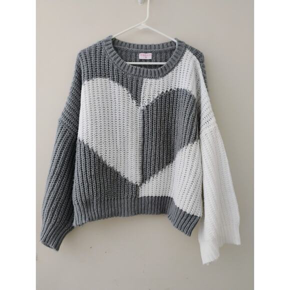 Gray And White Women's Pink Lilly Knit Sweater. Heart Sweater. Cute. Romantic - Picture 1 of 10